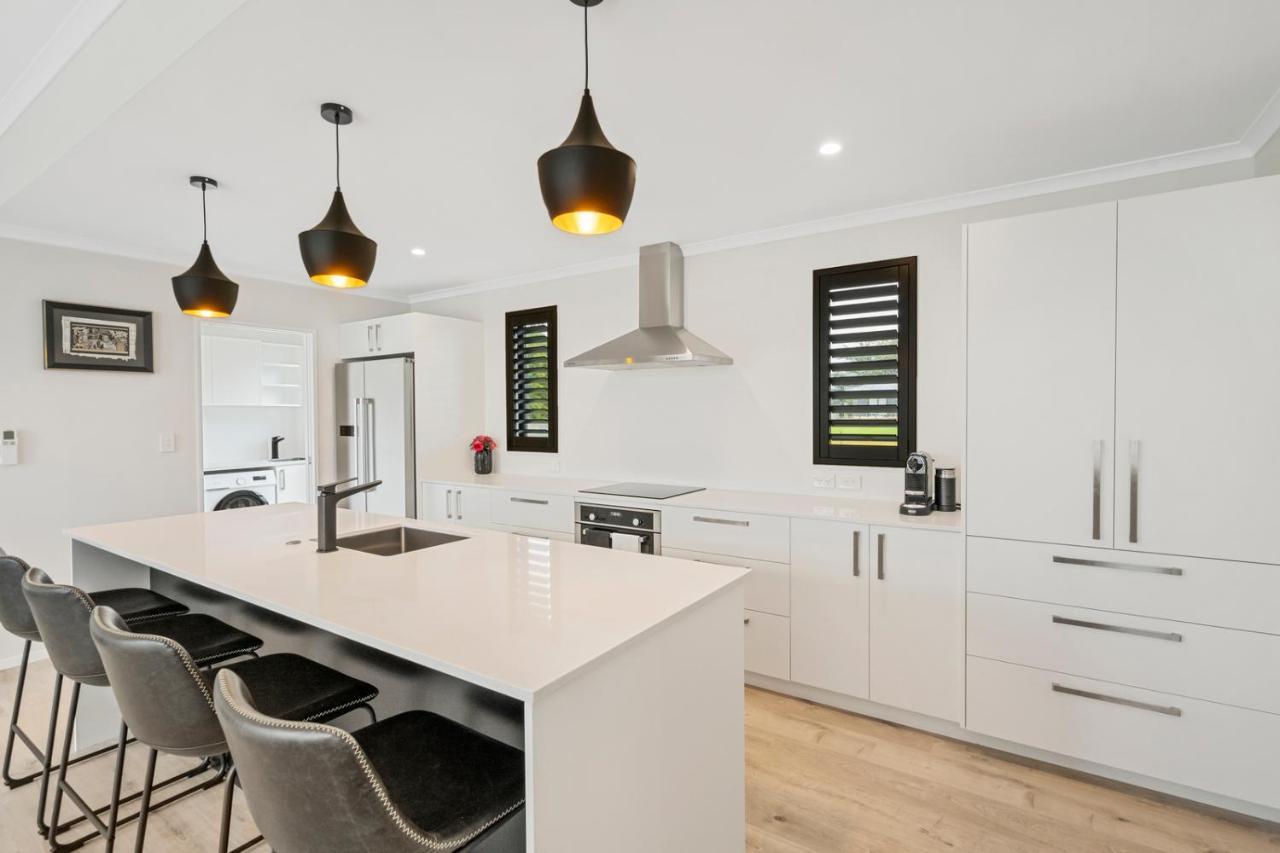 Pride Of Pinot - Martinborough Holiday Home Eksteriør billede